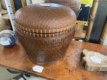 Load image into Gallery viewer, Asian Basket w/lid
