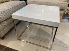 Load image into Gallery viewer, Modern Side Table
